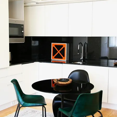 Chic&cozy - Almada Apartment